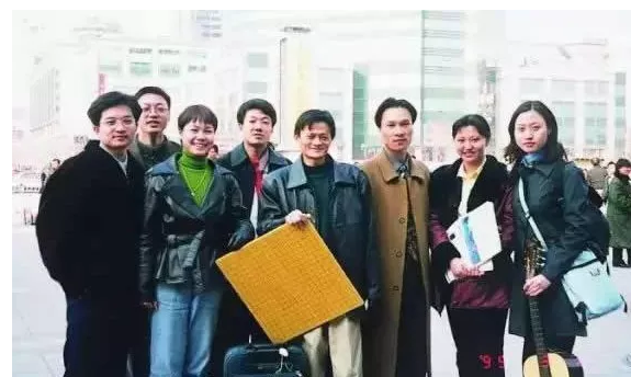 1539044687918941.png blob.png