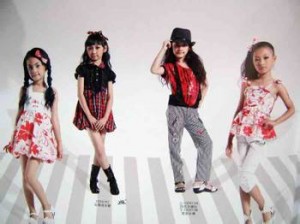 
重慶開首家“虛實同步”服裝城