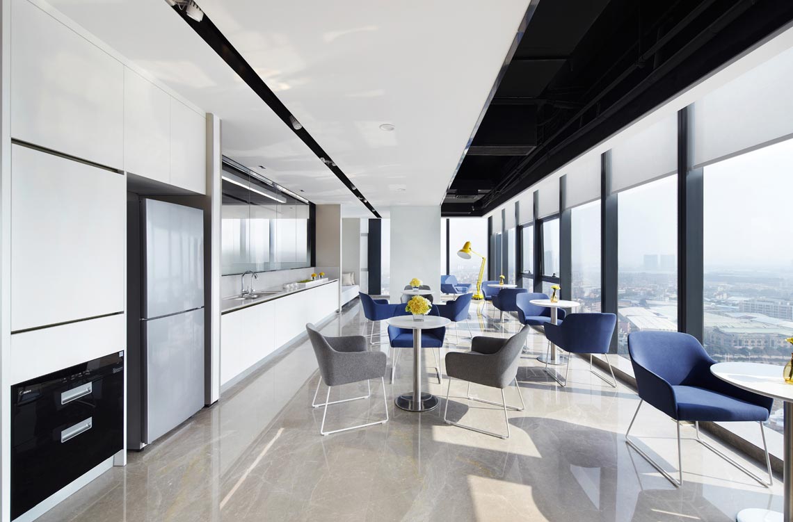 1522290525890974.jpg 06pz1140751.jpg